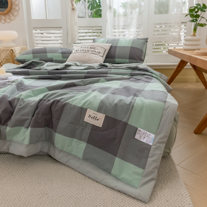 91家纺网 家纺一手货源 找家纺 简色坊 2023新款水洗棉夏被 灰绿格