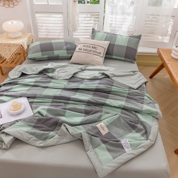91家纺网 家纺一手货源 找家纺 简色坊 2023新款水洗棉夏被 灰绿格
