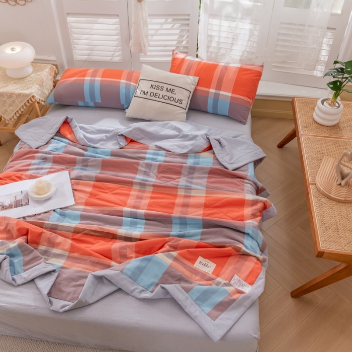 91家纺网 家纺一手货源 找家纺 简色坊 2023新款水洗棉夏被 橘大格