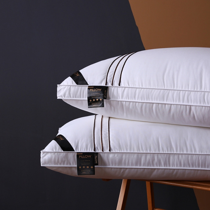 91家纺网 家纺一手货源 找家纺 （总）爱来伊 2022新款全棉立体滚边羽丝绒枕