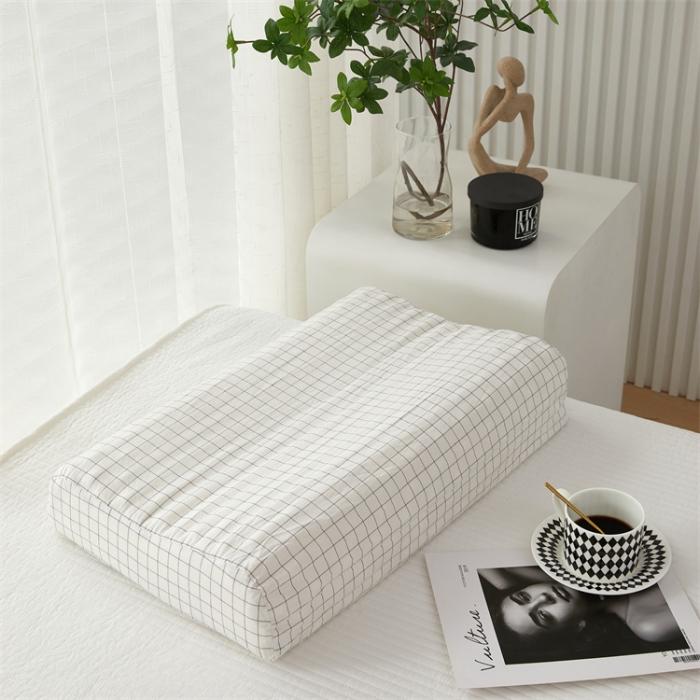 91家纺网 家纺一手货源 找家纺 天然乳胶枕头成人乳胶枕单人颈椎枕头狼牙按摩枕全棉枕套