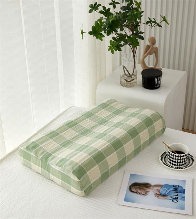 91家纺网 家纺一手货源 找家纺 天然乳胶枕头成人乳胶枕单人颈椎枕头狼牙按摩枕全棉枕套