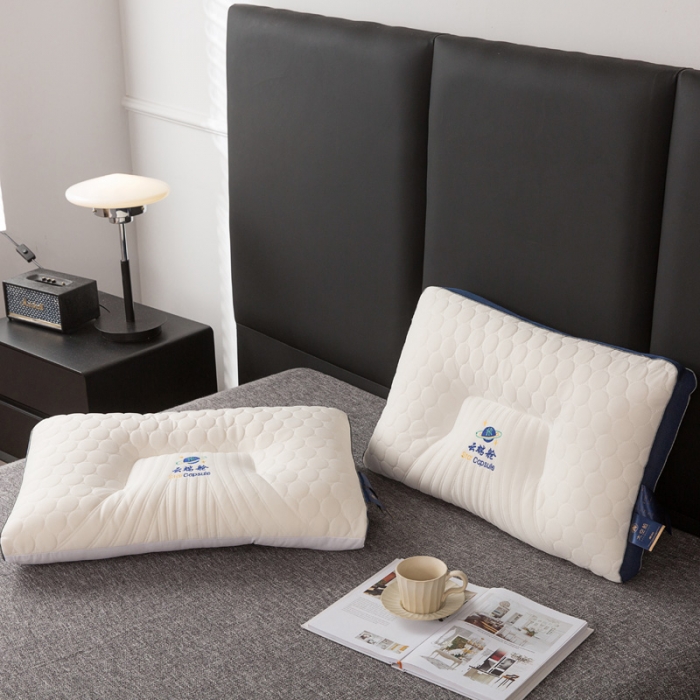 91家纺网 家纺一手货源 找家纺 2023爱来伊云端舱护颈枕乳胶枕 蓝色