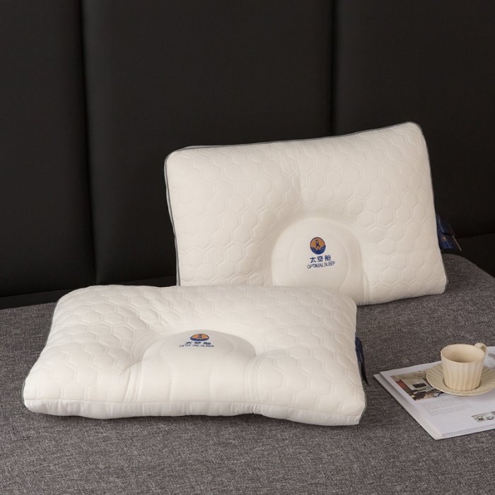 91家纺网 家纺一手货源 找家纺 2023爱来伊太空舱护颈乳胶枕 灰色