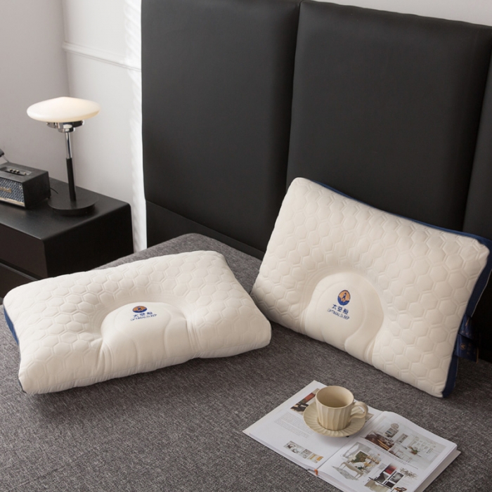 91家纺网 家纺一手货源 找家纺 2023爱来伊太空舱护颈乳胶枕 蓝色