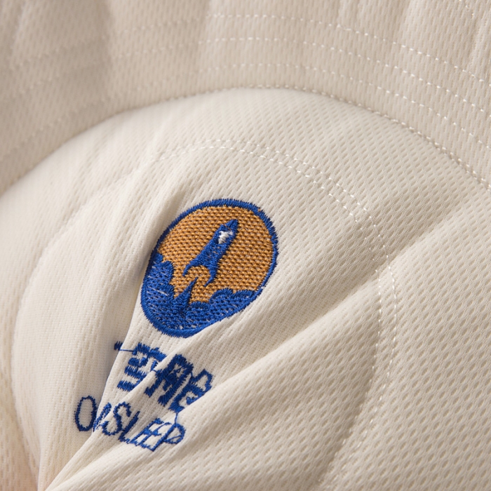 91家纺网 家纺一手货源 找家纺 2023爱来伊太空舱护颈乳胶枕 蓝色