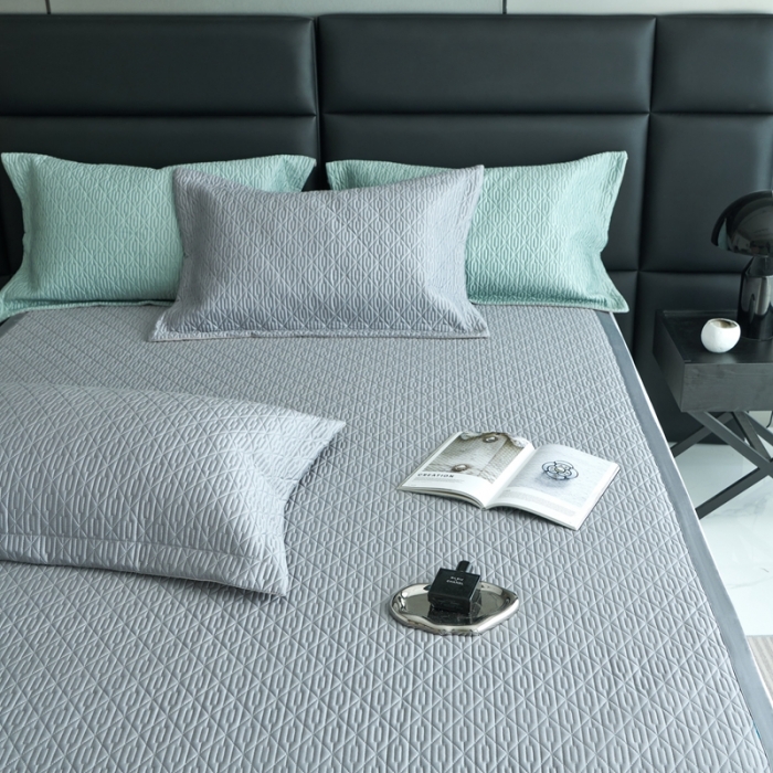 91家纺网 家纺一手货源 找家纺 榻尚 2023新款纯竹纤维绗缝夏凉席空调席垫三件套 雅灰