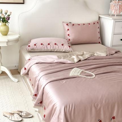 91家纺网 家纺一手货源 找家纺 时亿 2023新款60支兰精天丝夏被四件套-佳人有约  茜茜粉