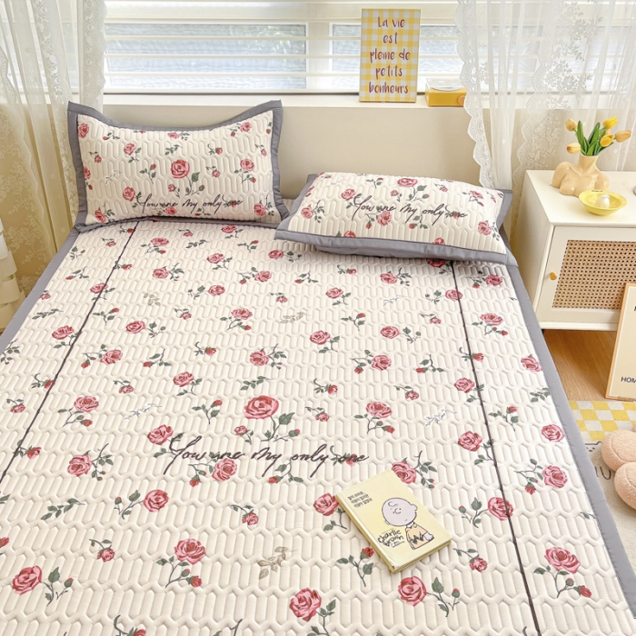 91家纺网 家纺一手货源 找家纺 （总）慕澄 2023新款大版宽边小清新乳胶凉席系列