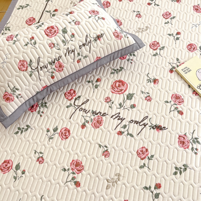 91家纺网 家纺一手货源 找家纺 （总）慕澄 2023新款大版宽边小清新乳胶凉席系列