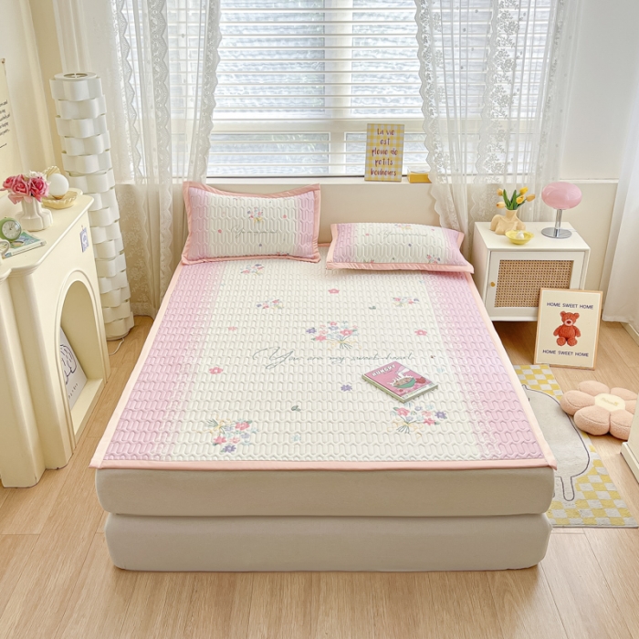 91家纺网 家纺一手货源 找家纺 慕澄 2023新款大版宽边小清新乳胶凉席系列 宽边-粉色心情