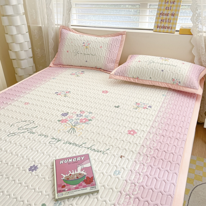 91家纺网 家纺一手货源 找家纺 慕澄 2023新款大版宽边小清新乳胶凉席系列 宽边-粉色心情