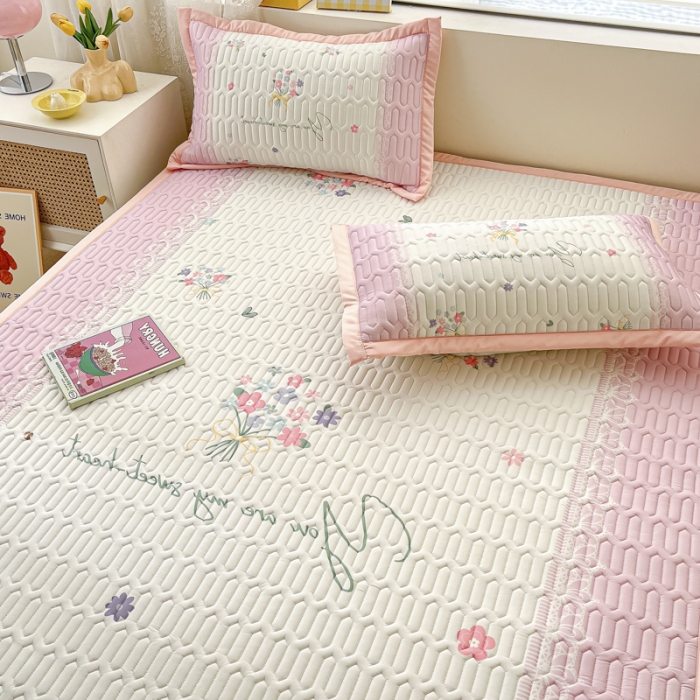 91家纺网 家纺一手货源 找家纺 慕澄 2023新款大版宽边小清新乳胶凉席系列 宽边-粉色心情