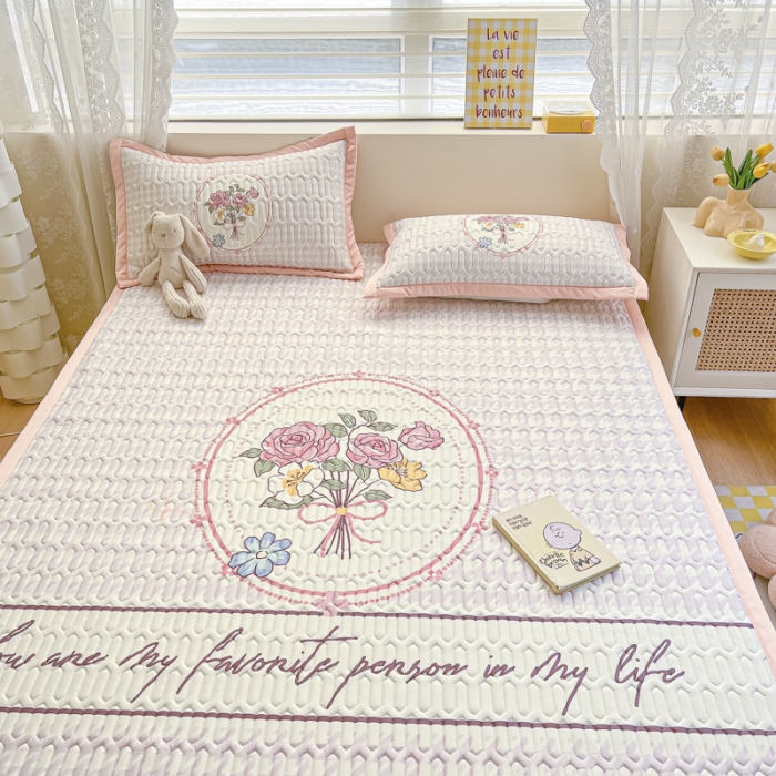 91家纺网 家纺一手货源 找家纺 慕澄 2023新款大版宽边小清新乳胶凉席系列 宽边-花季