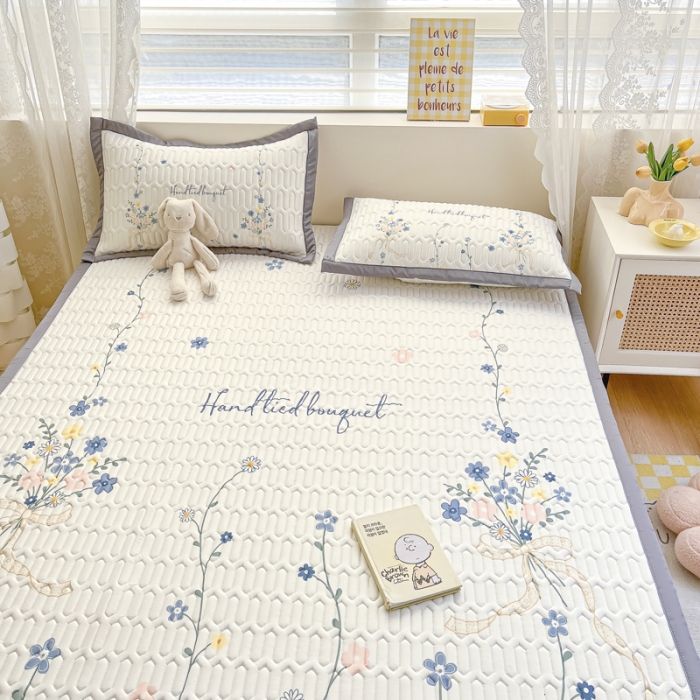 91家纺网 家纺一手货源 找家纺 慕澄 2023新款大版宽边小清新乳胶凉席系列 宽边-花蔓