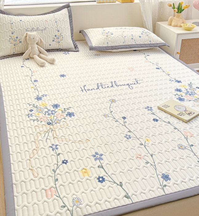 91家纺网 家纺一手货源 找家纺 慕澄 2023新款大版宽边小清新乳胶凉席系列 宽边-花蔓