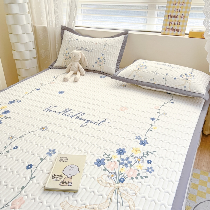 91家纺网 家纺一手货源 找家纺 慕澄 2023新款大版宽边小清新乳胶凉席系列 宽边-花蔓