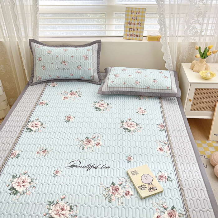 91家纺网 家纺一手货源 找家纺 慕澄 2023新款大版宽边小清新乳胶凉席系列 宽边-浪漫花开