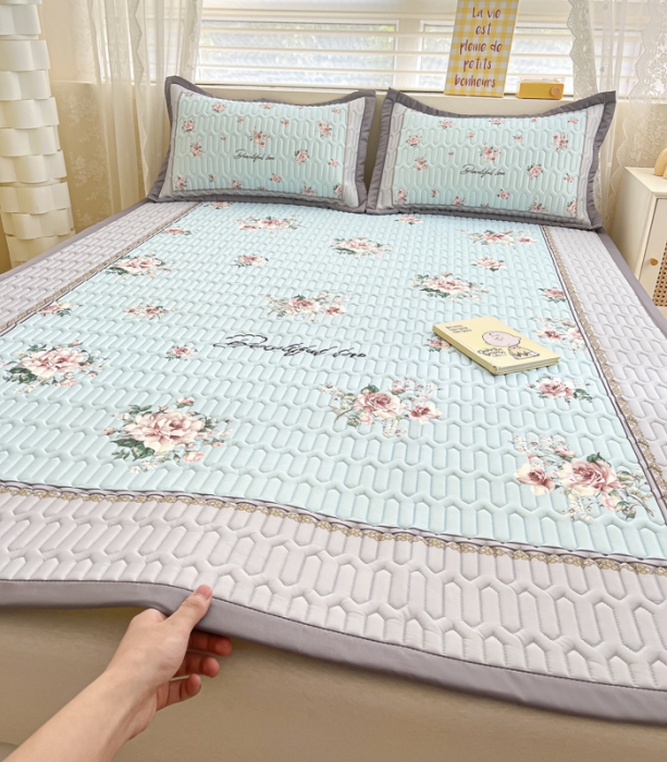 91家纺网 家纺一手货源 找家纺 慕澄 2023新款大版宽边小清新乳胶凉席系列 宽边-浪漫花开