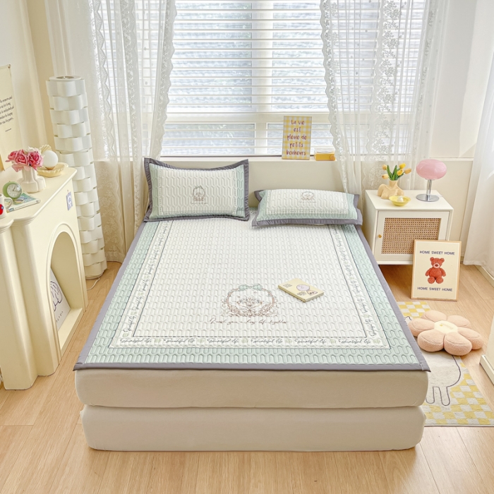 91家纺网 家纺一手货源 找家纺 慕澄 2023新款大版宽边小清新乳胶凉席系列 宽边-晚风