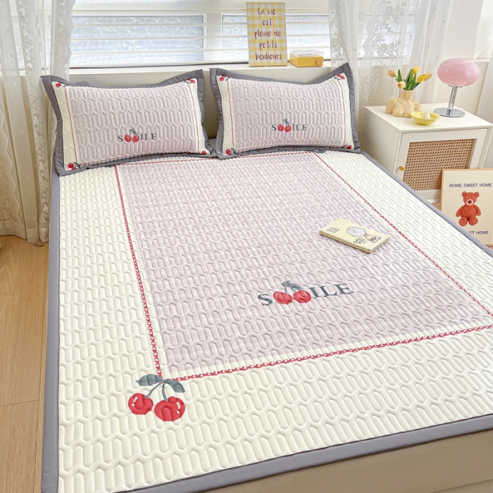 91家纺网 家纺一手货源 找家纺 慕澄 2023新款大版宽边小清新乳胶凉席系列 宽边-樱桃物语