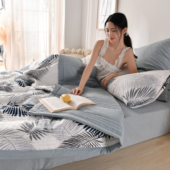 91家纺网 家纺一手货源 找家纺 圣楚 2024新款 清新可水洗夏凉被 钟情