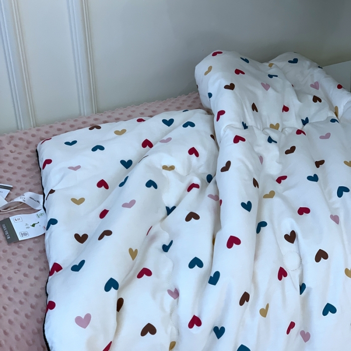 91家纺网 家纺一手货源 找家纺 汇庭 2023新款双人豆豆被 爱心粉
