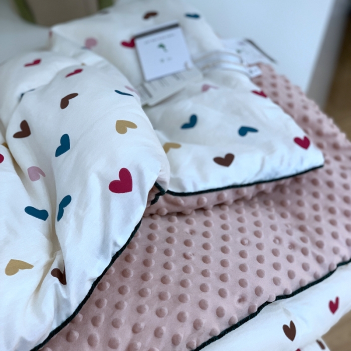 91家纺网 家纺一手货源 找家纺 汇庭 2023新款双人豆豆被 爱心粉