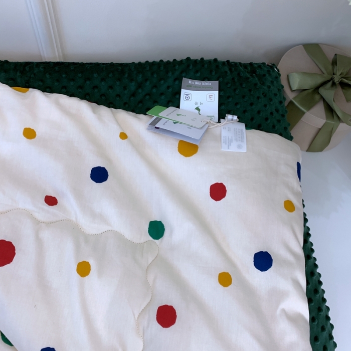 91家纺网 家纺一手货源 找家纺 汇庭 2023新款双人豆豆被 波点