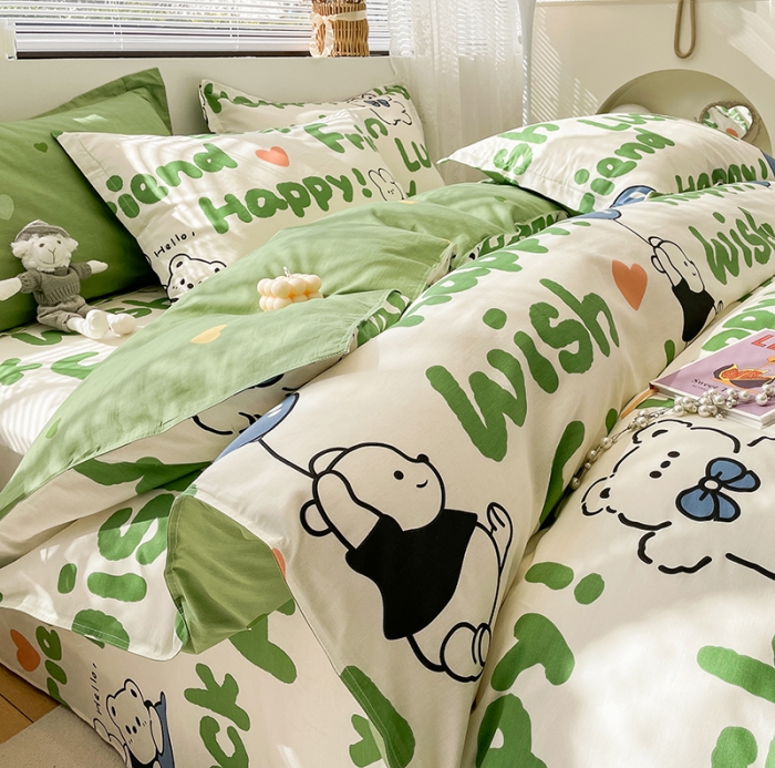 91家纺网 家纺一手货源 找家纺 绵庭 2023新款 全棉印花四件套 lucky熊-绿