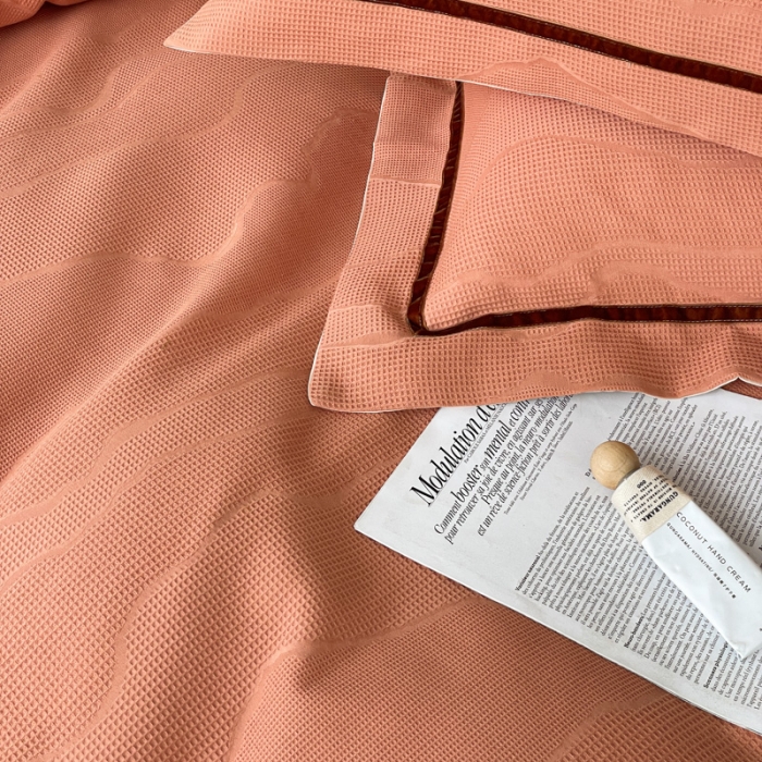 91家纺网 家纺一手货源 找家纺 玛奇朵2023新品60支华夫格大提花- 艾维斯诺系列四件套艾维斯诺-橙