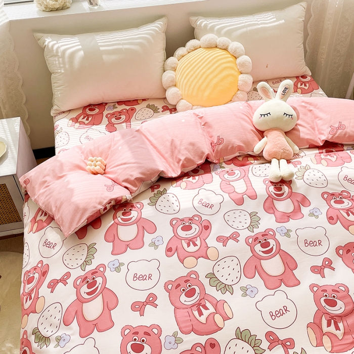 91家纺网 家纺一手货源 找家纺 绵庭 2023新款 全棉印花被套 快乐草莓熊