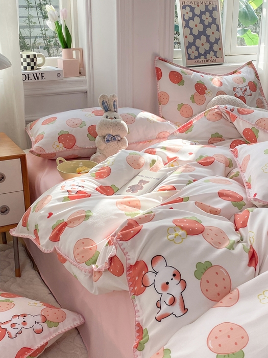 91家纺网 家纺一手货源 找家纺 妖妖家纺 2023印花水洗双层纱贝克绣四件套 草莓兔