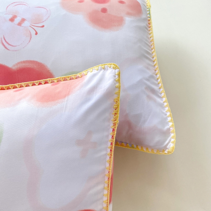 91家纺网 家纺一手货源 找家纺 妖妖家纺 2023印花水洗双层纱贝克绣四件套 粉花花