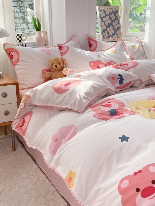 91家纺网 家纺一手货源 找家纺 妖妖家纺 2023印花水洗双层纱贝克绣四件套 粉熊宝