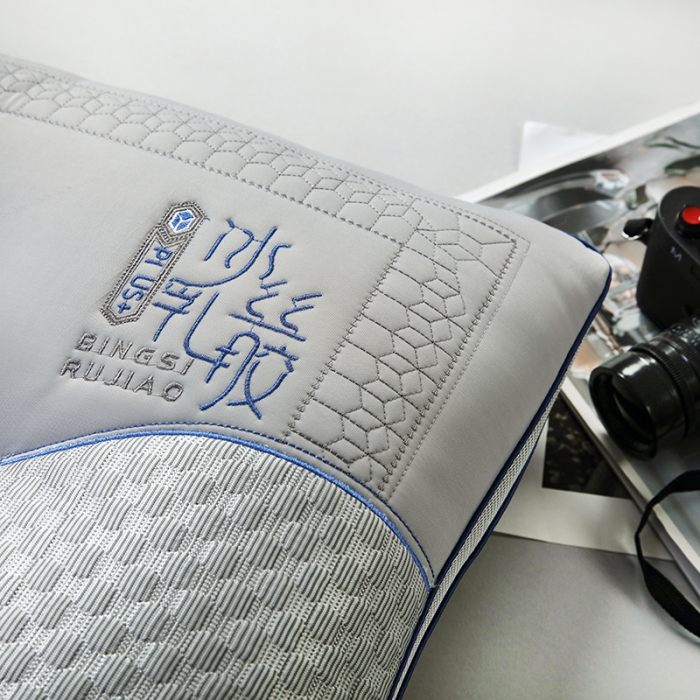 91家纺网 家纺一手货源 找家纺 瑞莉安 2023新款冰丝刺绣乳胶定型枕