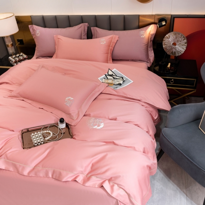 91家纺网 家纺一手货源 找家纺 琉宿 2023新款澳棉CR工艺50s双股长绒棉绣花四件套露西亚刺绣系列 露西亚-粉豆沙