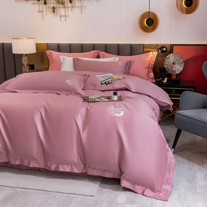 91家纺网 家纺一手货源 找家纺 琉宿 2023新款澳棉CR工艺50s双股长绒棉绣花四件套露西亚刺绣系列 露西亚-香芋紫