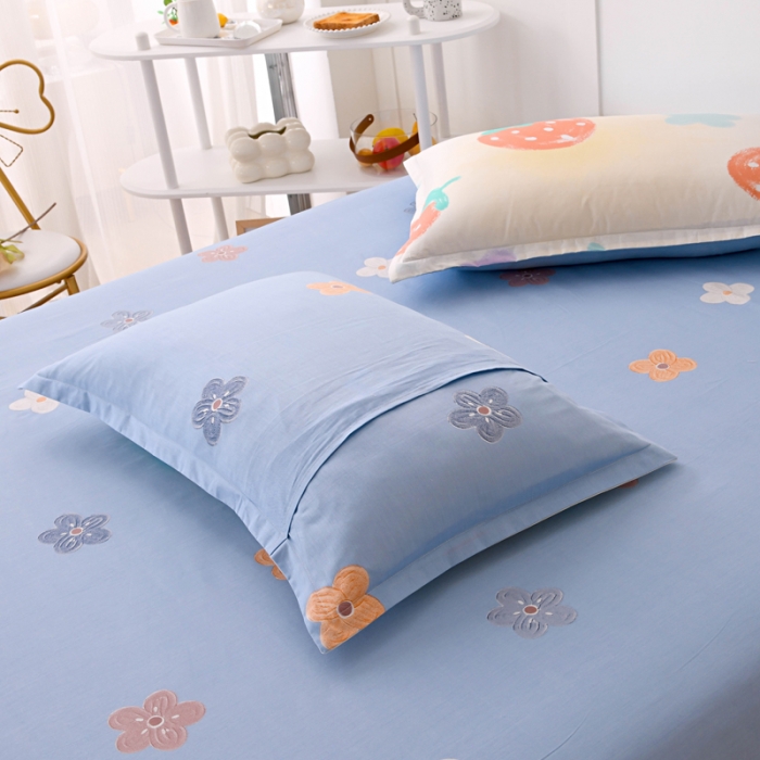 91家纺网 家纺一手货源 找家纺 茗婷 2025纯棉单人双人枕套枕芯 恋恋草莓-黄