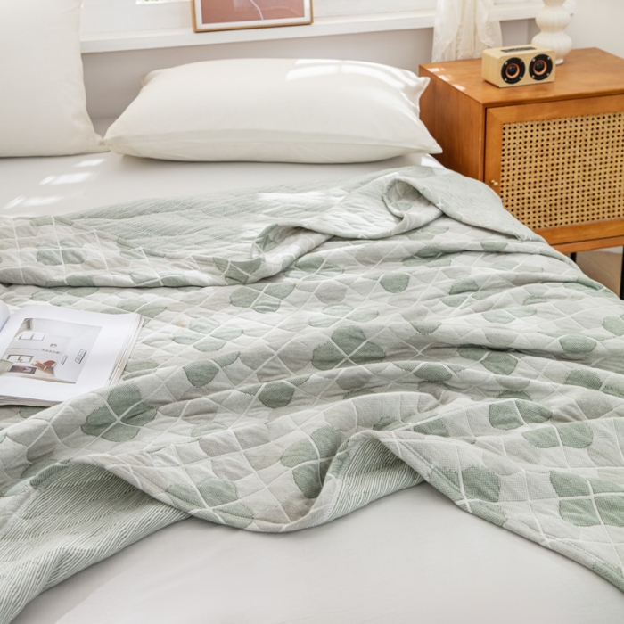 91家纺网 家纺一手货源 找家纺 卡奥 2023新款A类全棉提花针织棉夏被空调盖毯 四叶-绿
