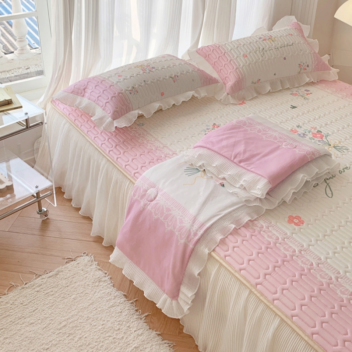 91家纺网 家纺一手货源 找家纺 慕澄 2023新款大版雪纺床裙款乳胶凉席系列 床裙款-粉色心情