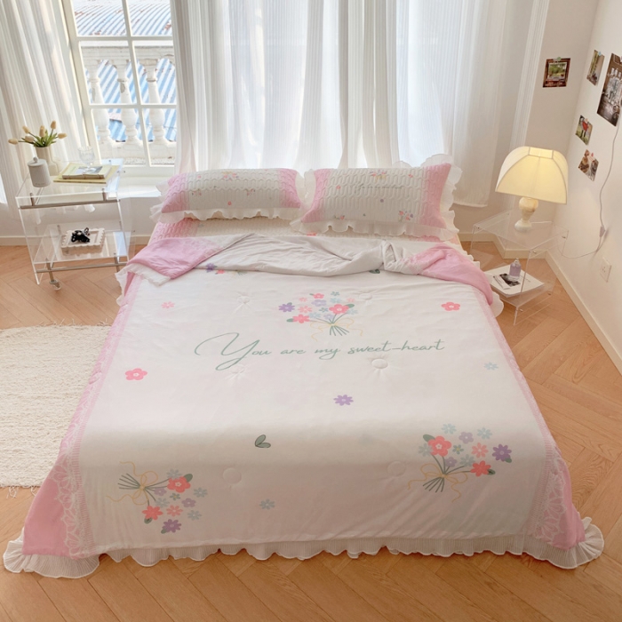 91家纺网 家纺一手货源 找家纺 慕澄 2023新款大版雪纺床裙款乳胶凉席系列 床裙款-粉色心情