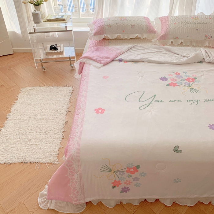 91家纺网 家纺一手货源 找家纺 慕澄 2023新款大版雪纺床裙款乳胶凉席系列 床裙款-粉色心情