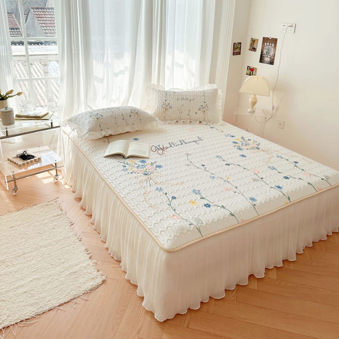 91家纺网 家纺一手货源 找家纺 慕澄 2023新款大版雪纺床裙款乳胶凉席系列 床裙款-花蔓