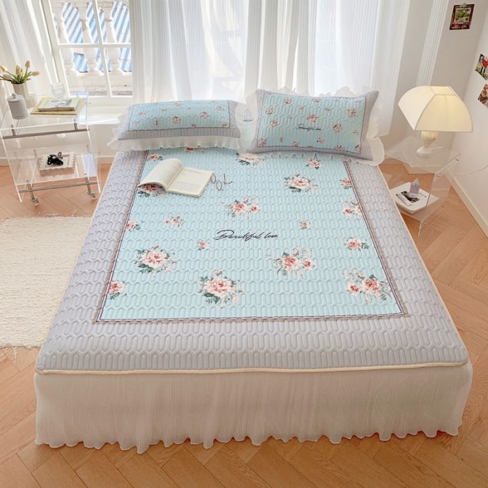 91家纺网 家纺一手货源 找家纺 慕澄 2023新款大版雪纺床裙款乳胶凉席系列 床裙款-浪漫花开