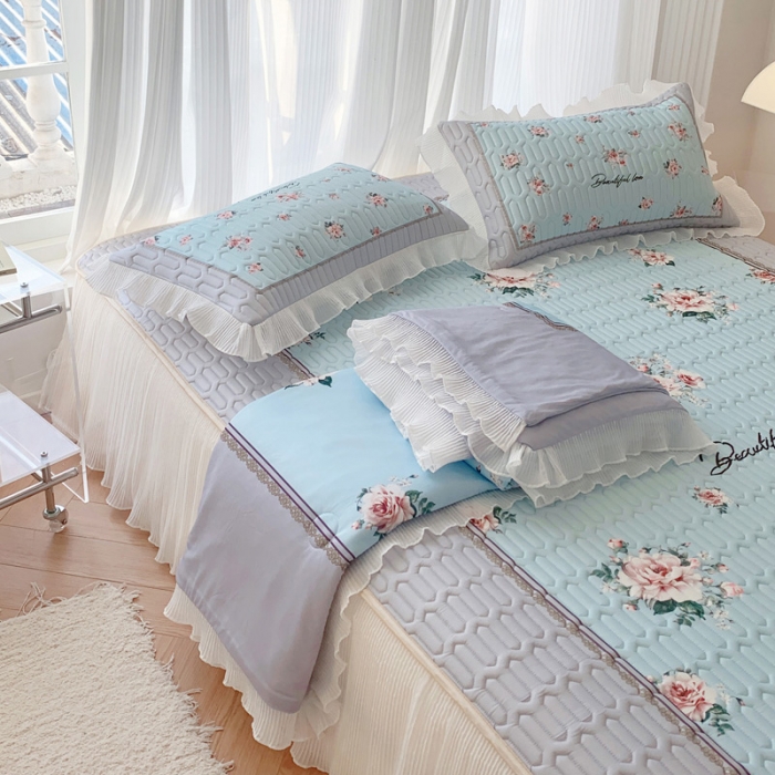 91家纺网 家纺一手货源 找家纺 慕澄 2023新款大版雪纺床裙款乳胶凉席系列 床裙款-浪漫花开