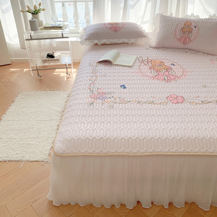 91家纺网 家纺一手货源 找家纺 慕澄 2023新款大版雪纺床裙款乳胶凉席系列 床裙款-女孩