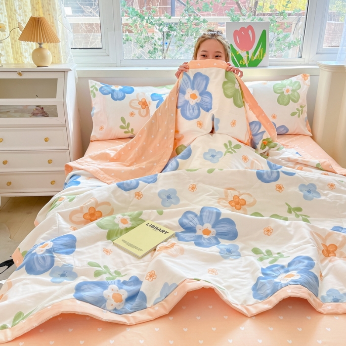 91家纺网 家纺一手货源 找家纺 格子铺 2023新款全棉印花系列棉花夏被 海盐白茶