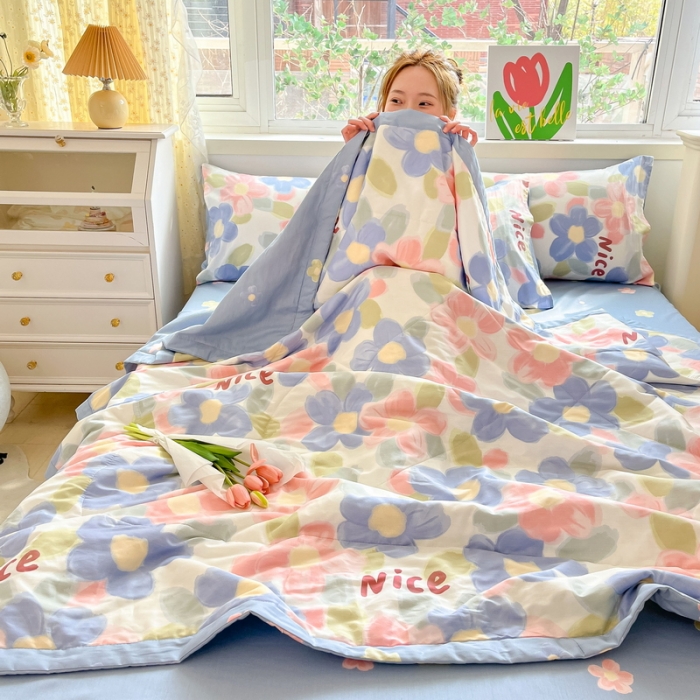 91家纺网 家纺一手货源 找家纺 格子铺 2023新款全棉印花系列棉花夏被 蓝海晨光