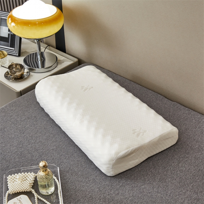 91家纺网 家纺一手货源 找家纺 天然泰国乳胶枕树叶款成人乳胶枕芯枕头平面颗粒按摩